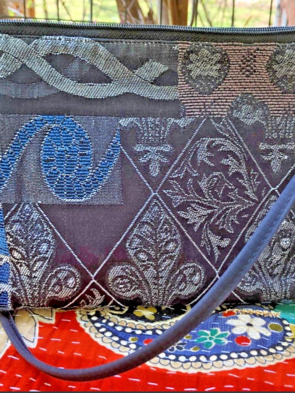 VINTAGE DANNY K. BEVERLY HILLS  EMBROIDERED TAPESTRY CROSSBODY BAG Blue USA